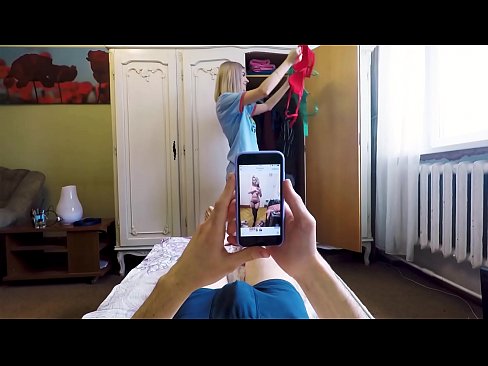 ❤️ 继妹在妈妈回家前让弟弟射精 ❤️ Porno fb